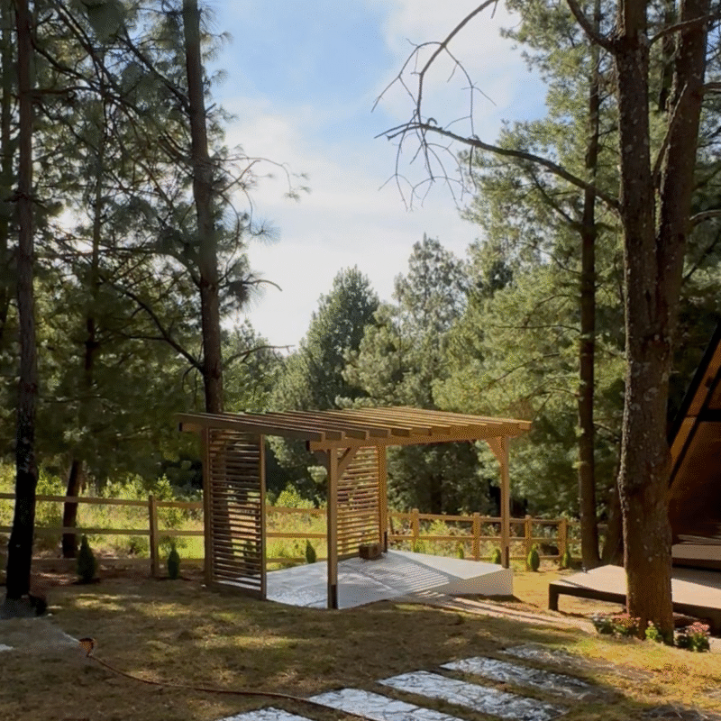 Área de descanso con 8m2, con pérgola de madera. - Image 4